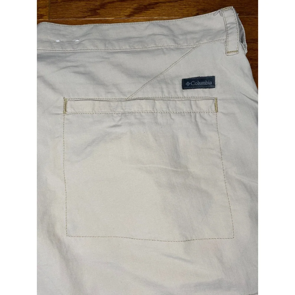 Columbia Omni-Shade‎ Sun Protection Light Tan Cargo Shorts Size 42